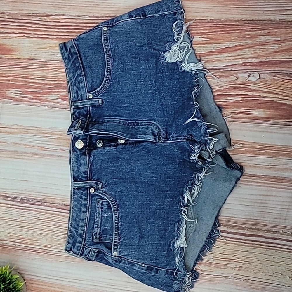 Forever 21 distressed Denim jean Shorts
